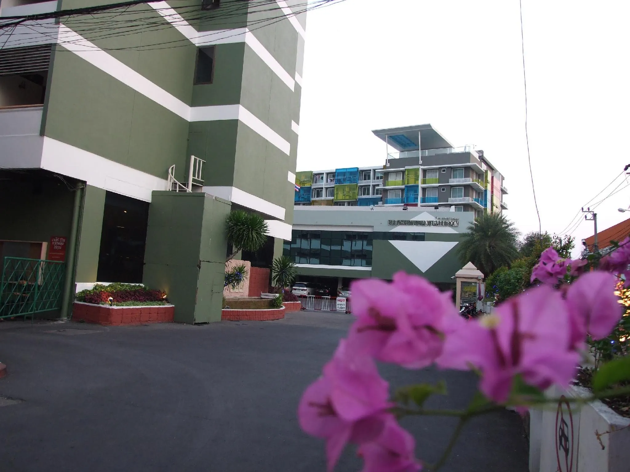 Ratchada City Hotel