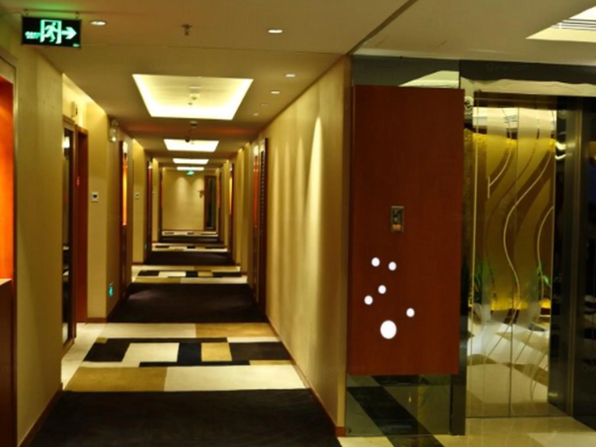 Fragrant Bay Hotel