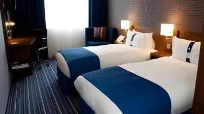 Holiday Inn Express Warsaw Airport