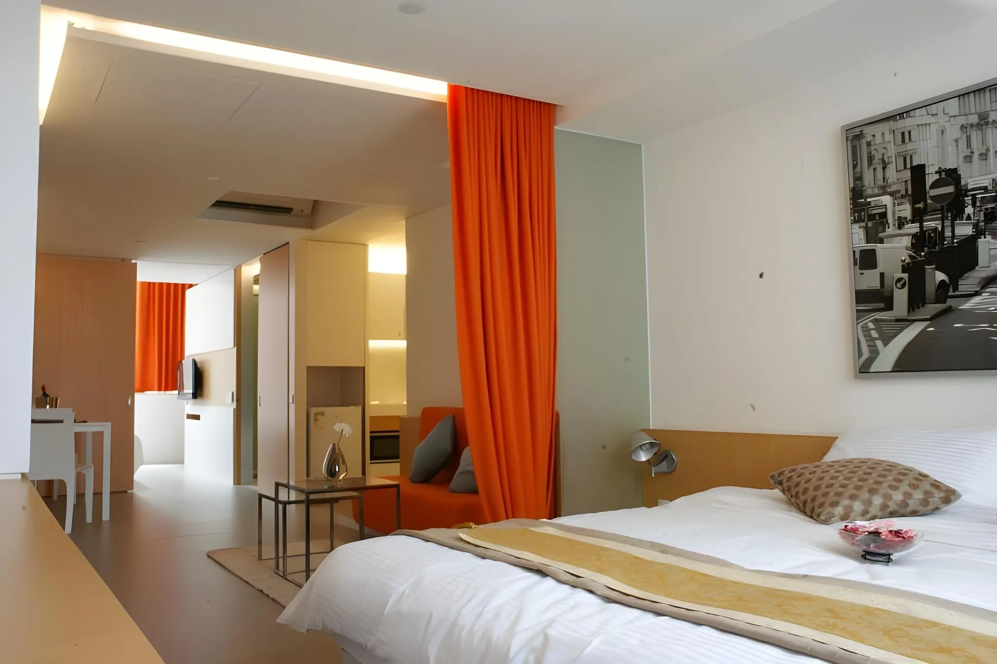60 West Hotel