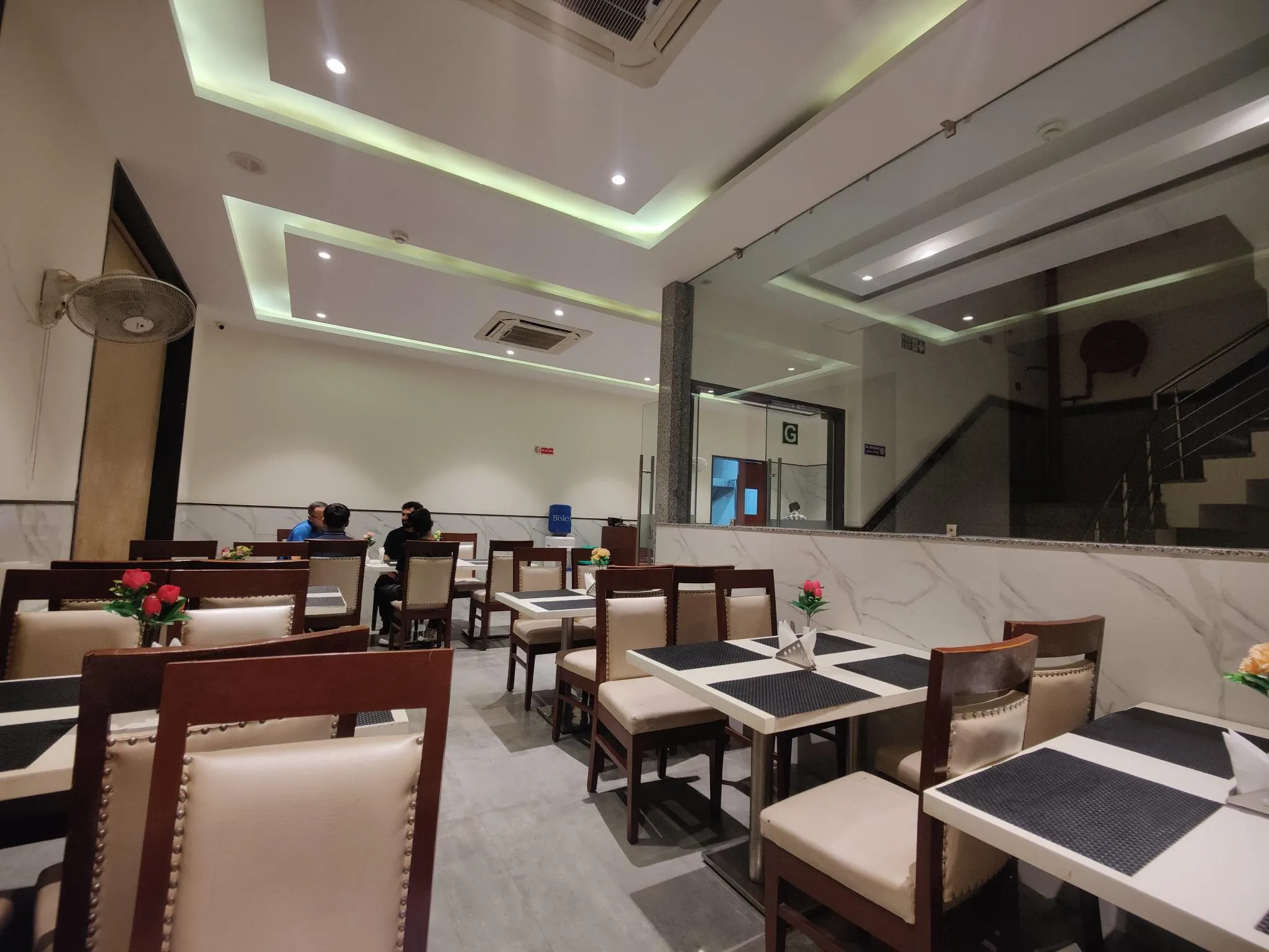 Hotel Z Suites, Mahipalpur - Delhi Airport
