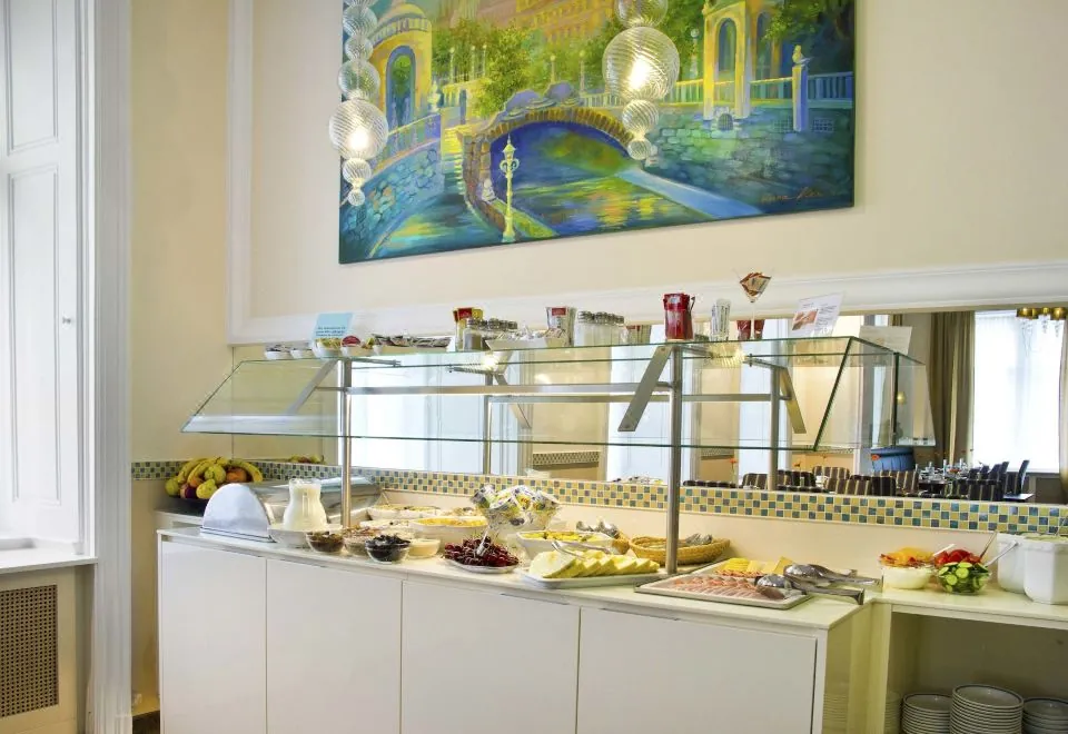 HiLight Suites Hotel