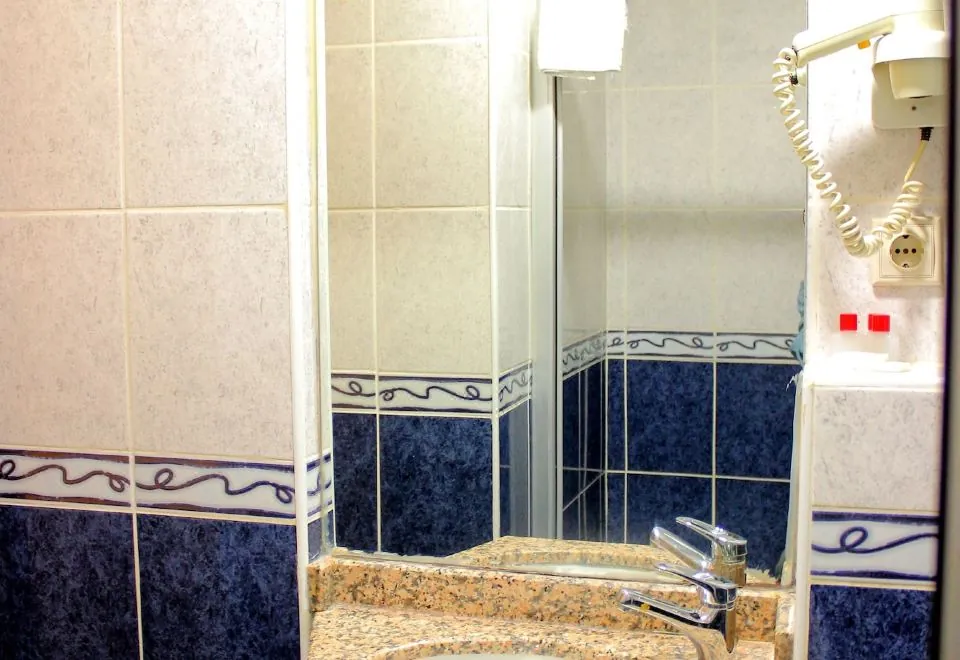 Hotel Buyuk Paris