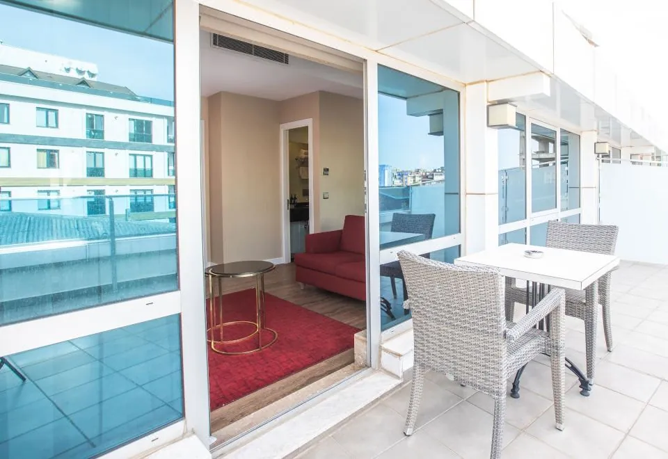 Ramada Encore Istanbul Kartal