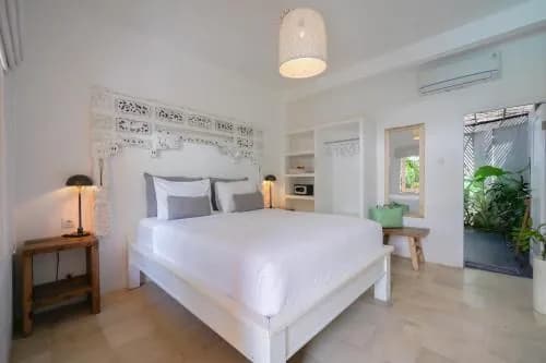The Room Padang-Padang
