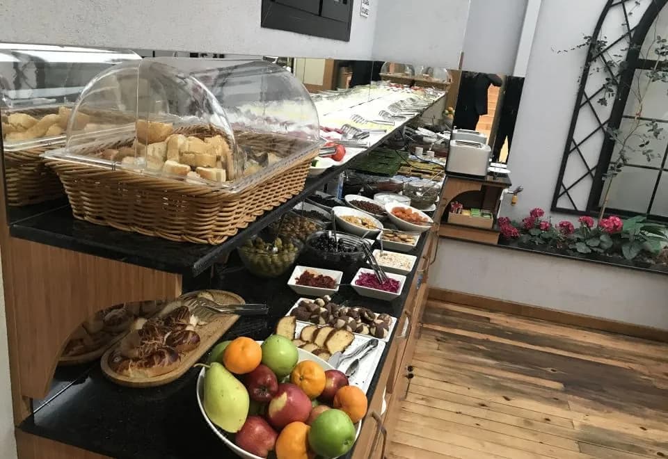 Aybar Hotel