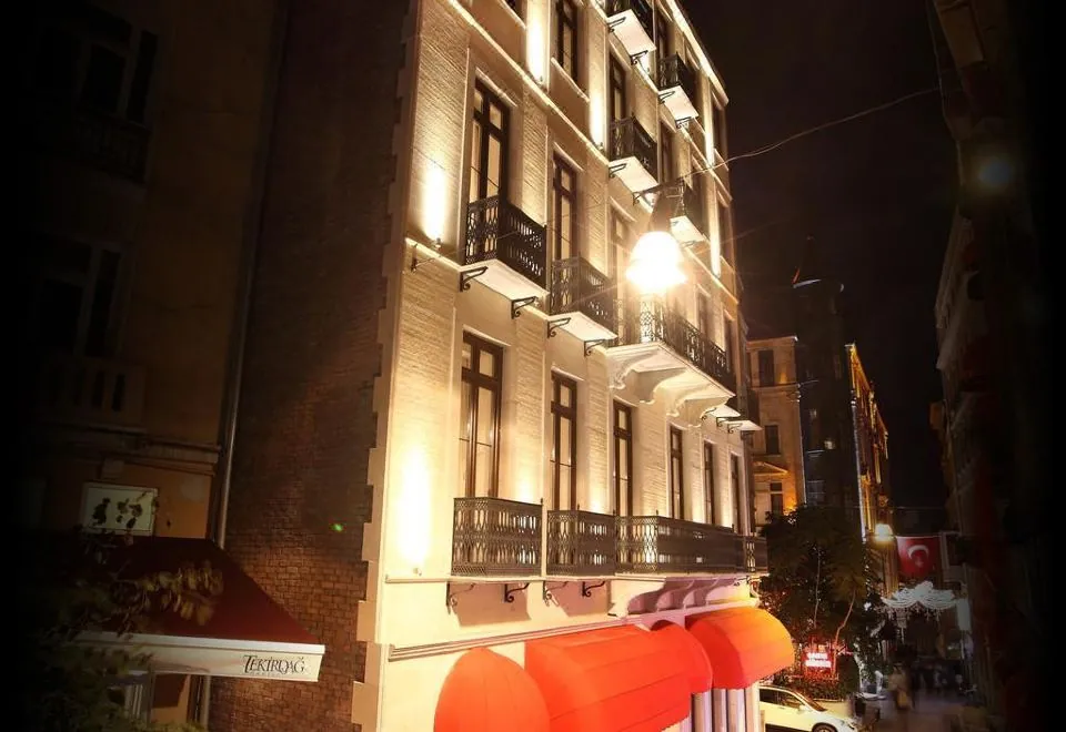 Pera Residence
