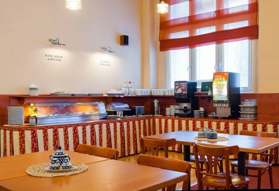 Cloister Inn Hotel