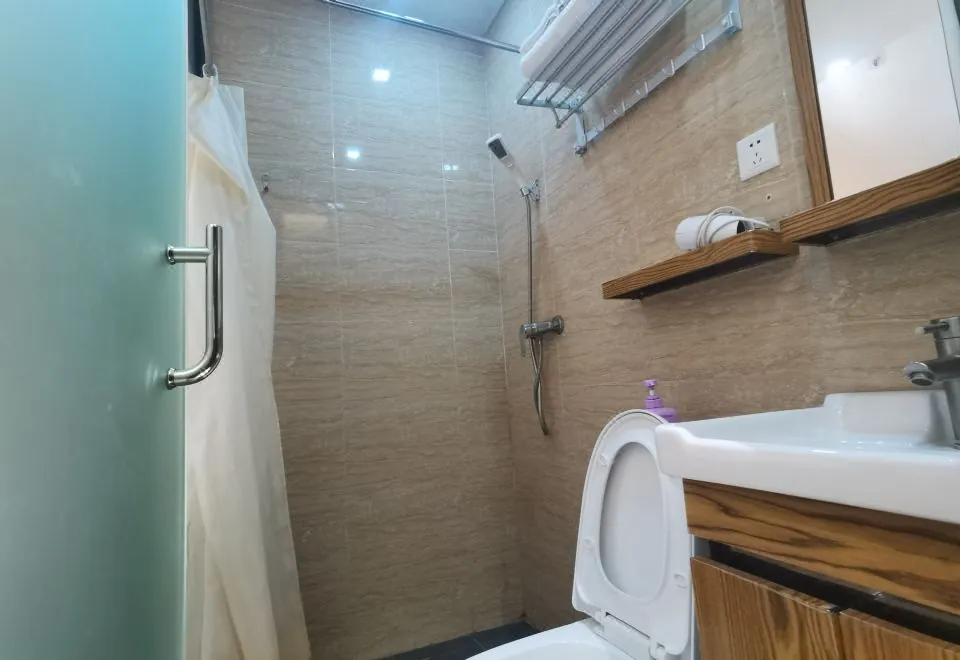 Meicheng Hotel (Guangzhou Zhujiang New Town Subway Station)