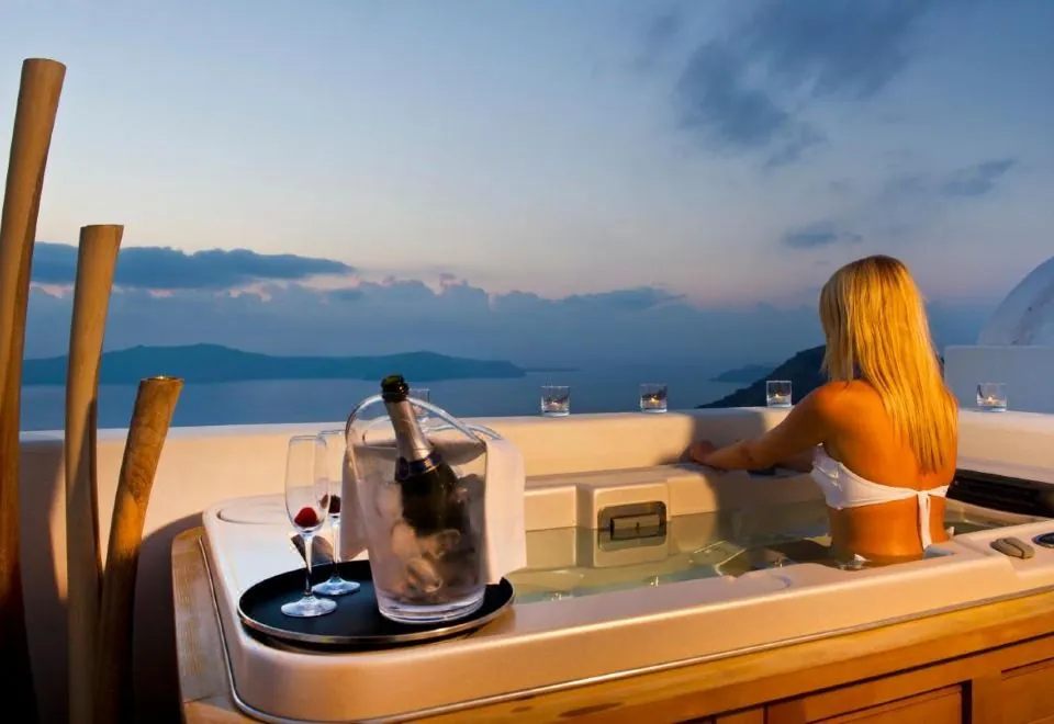 Allure Suites
