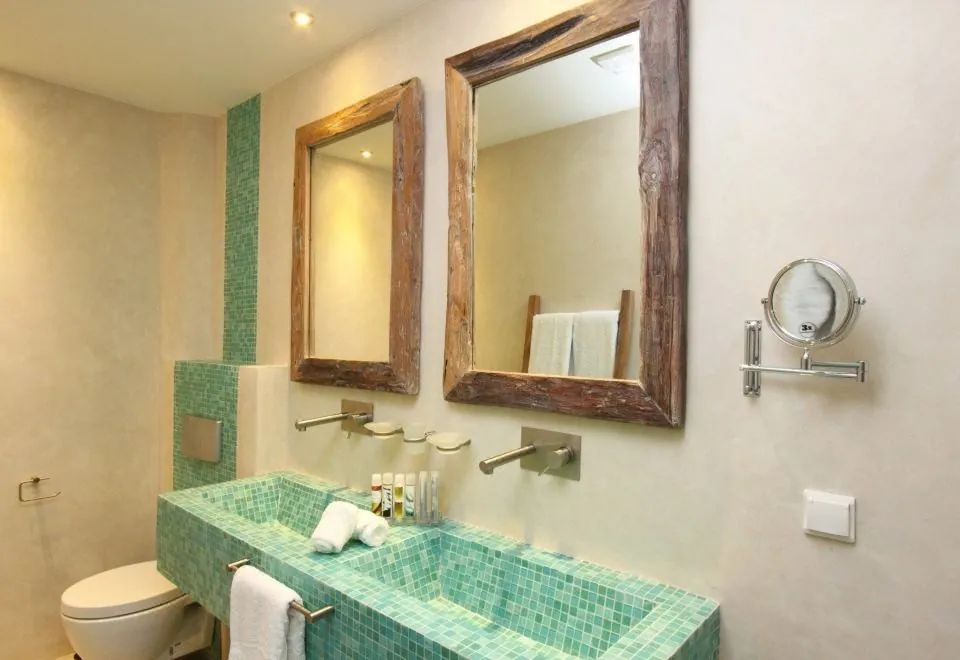 Allure Suites