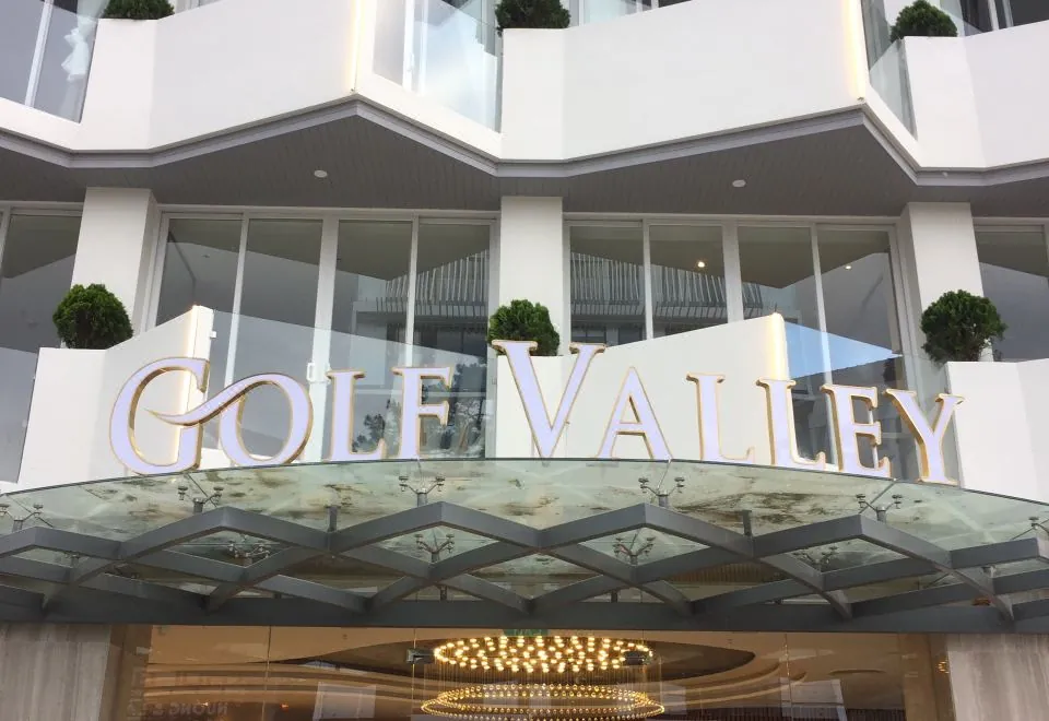 Golf Valley Hotel