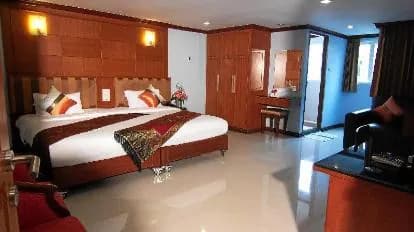 Sky Suites