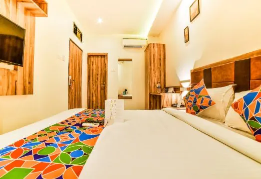 FabExpress Gateway Inn