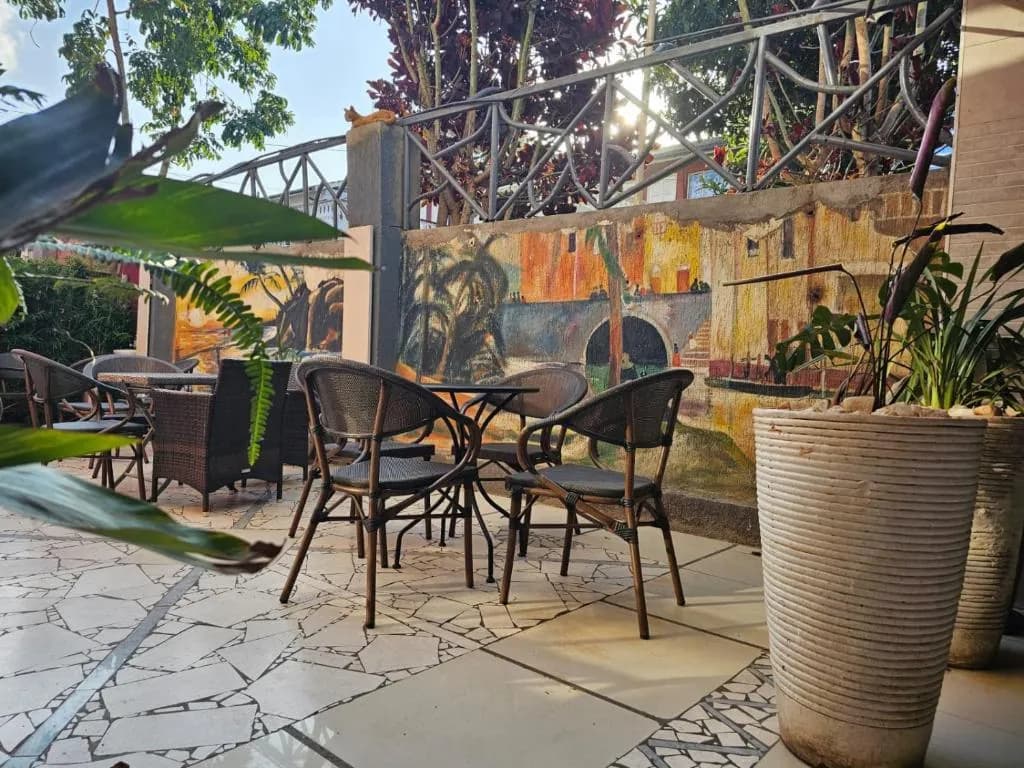 Raha Suites