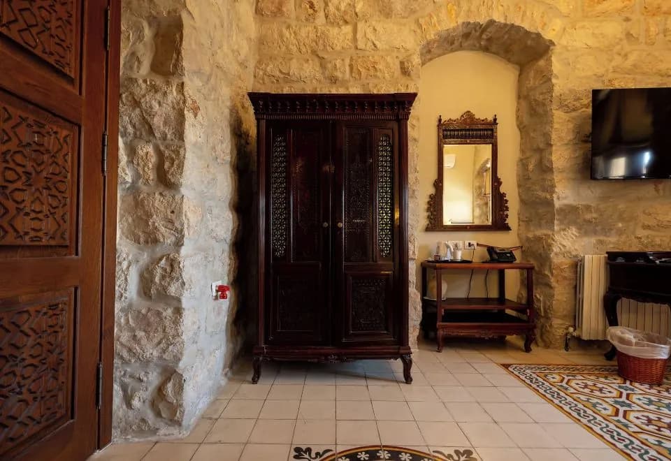 Jerusalem Hotel
