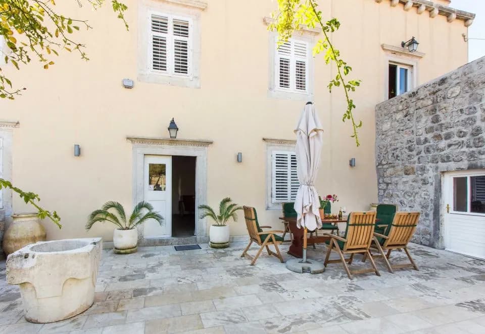 Orka Apartments