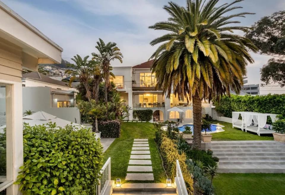 The Clarendon - Fresnaye