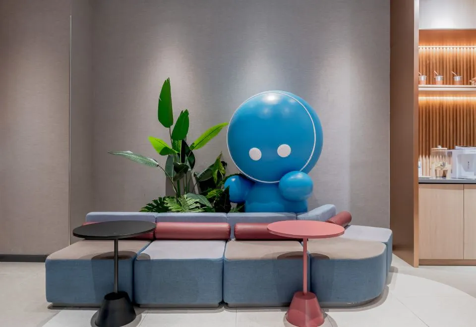 Home Inn (New Jinqiao Zhonghui Plaza)
