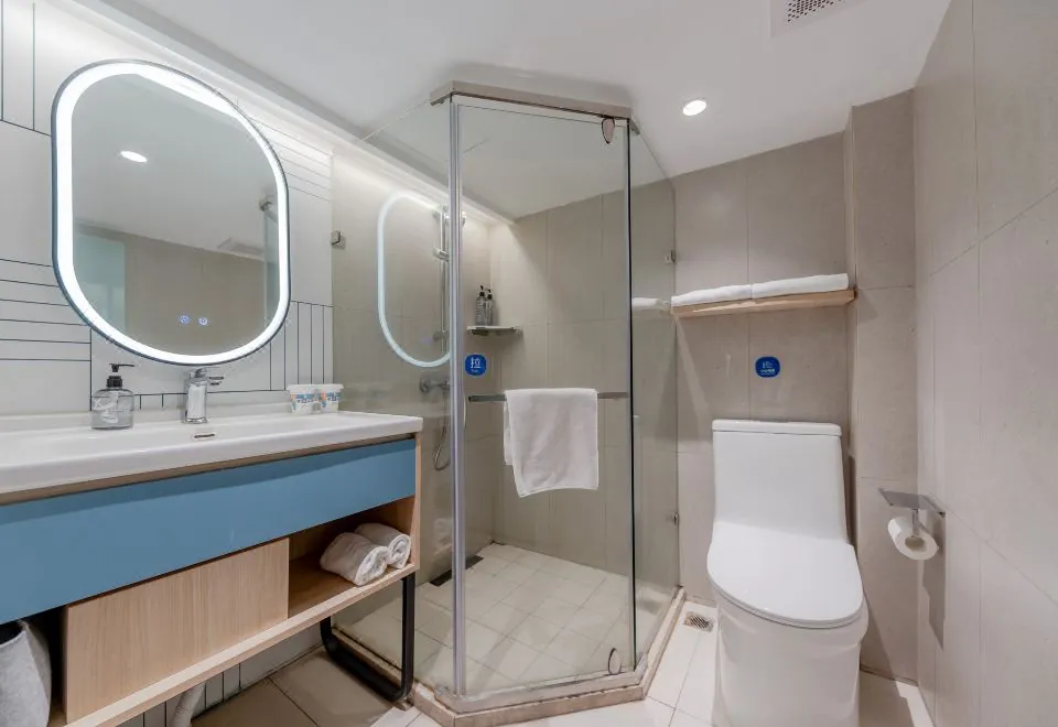 Home Inn (New Jinqiao Zhonghui Plaza)
