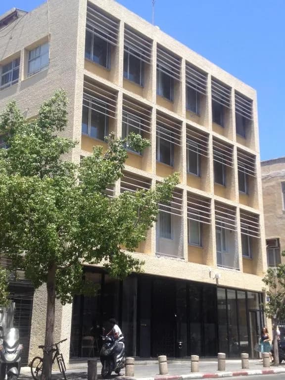 27 Montefiore Hotel