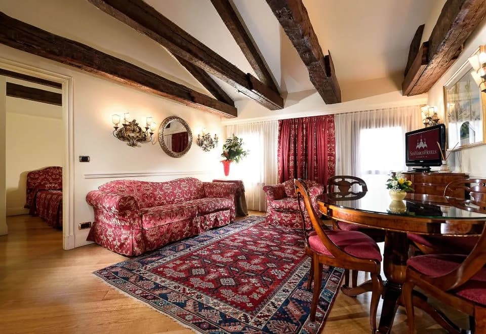 Suites Torre Dell'Orologio