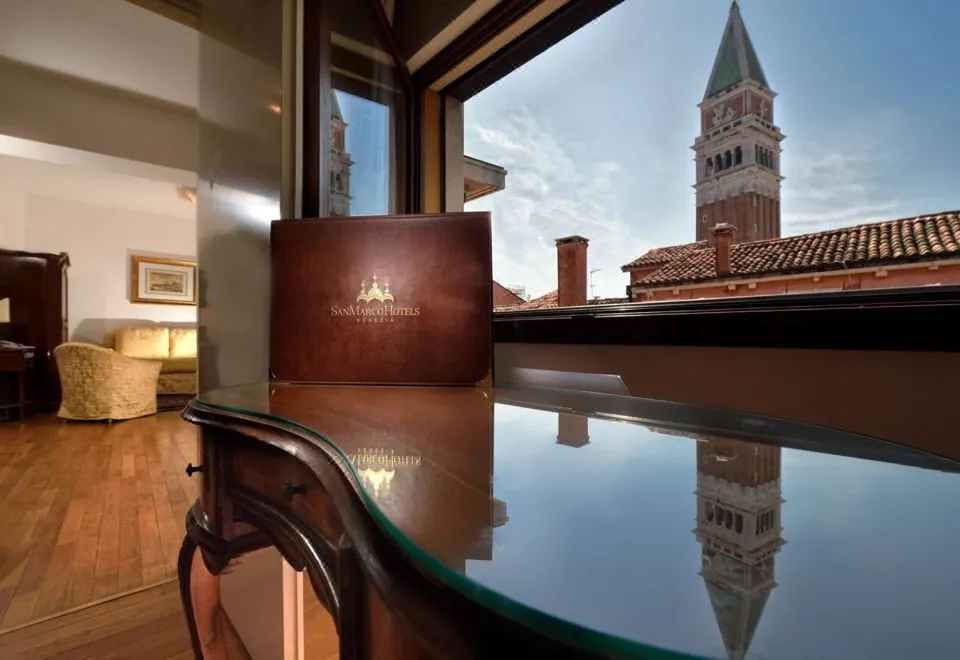 Suites Torre Dell'Orologio