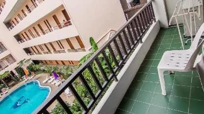 Sutus Court 4