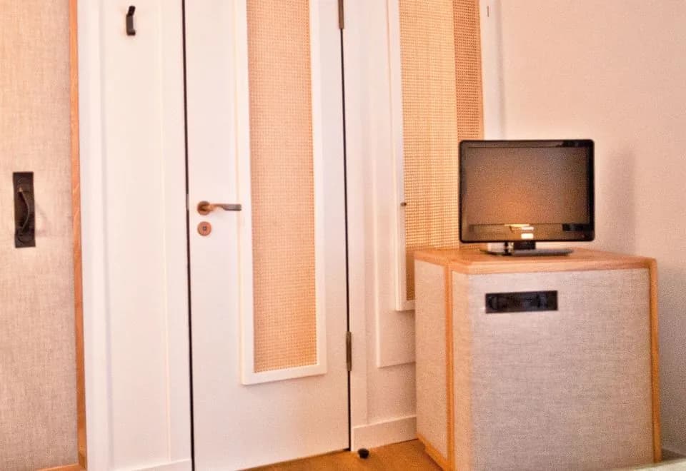 Louis Hotel