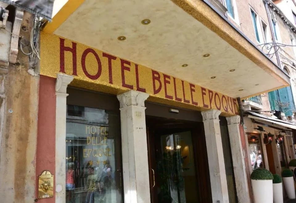 Hotel Belle Epoque