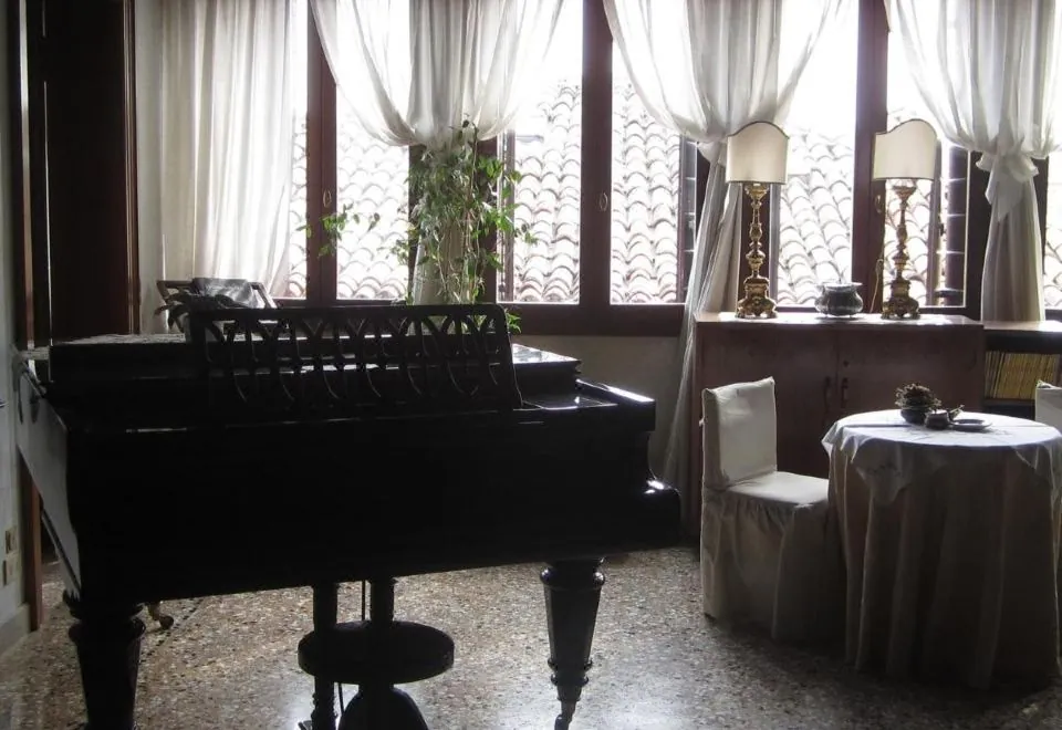 At Home A Palazzo
