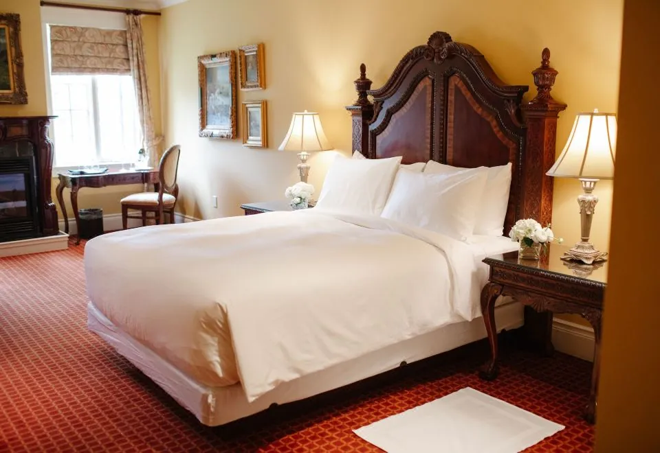 Riverbend Inn & Vineyard