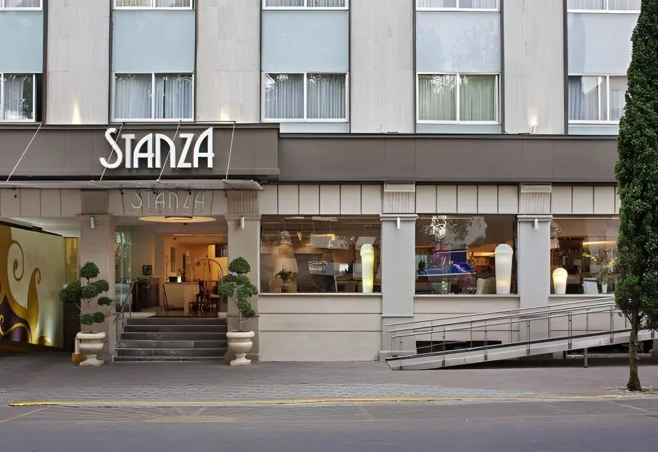 Stanza Hotel