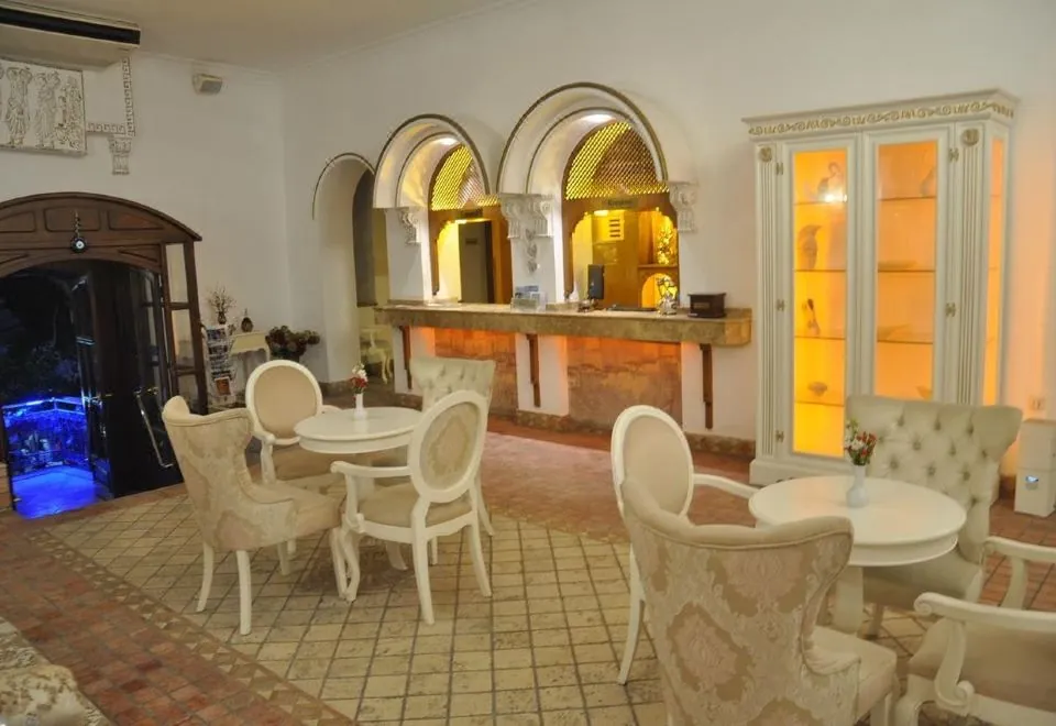 Adalya Port Hotel