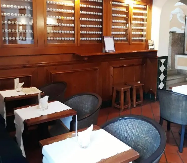 Lawrences Hotel