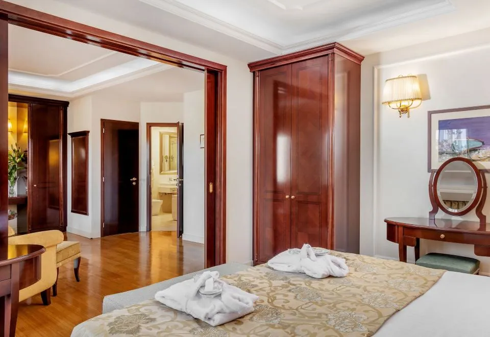 Hotel President Solin