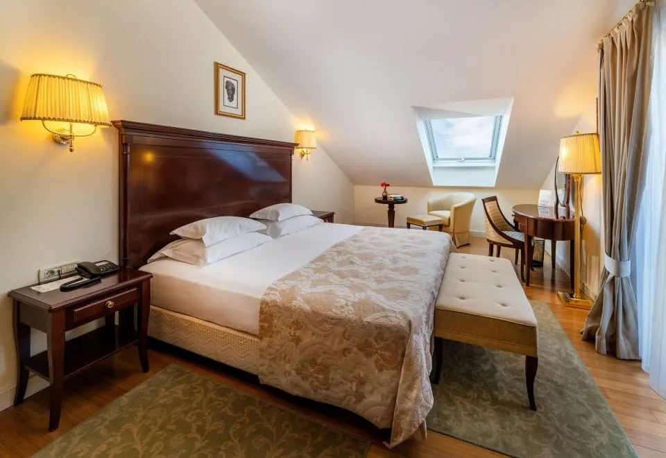 Hotel President Solin