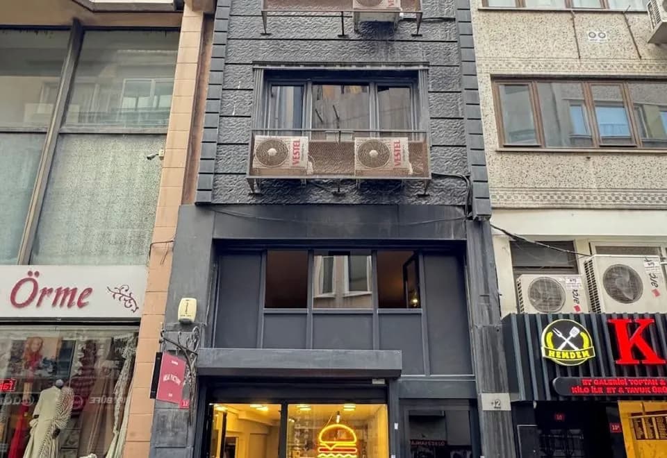 Handmade Hotel