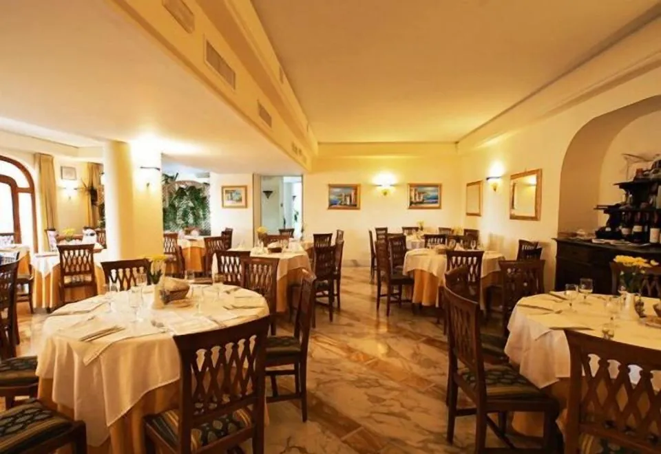 Johanna Park Hotel