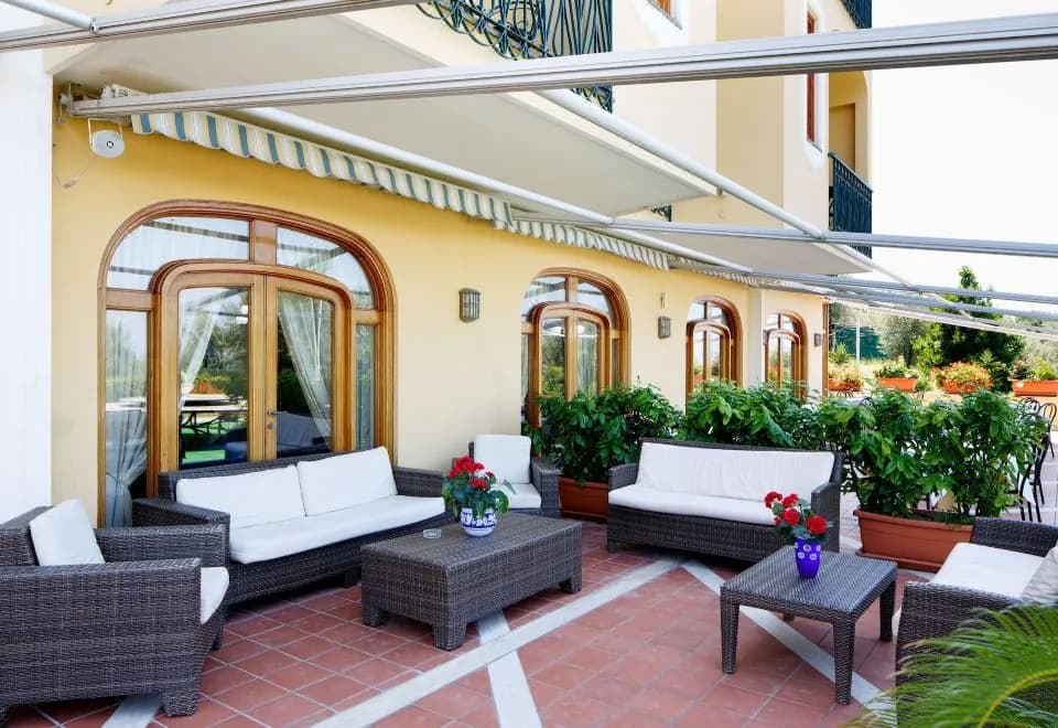 Johanna Park Hotel
