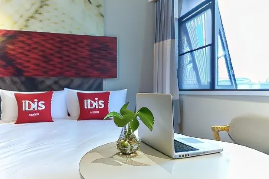 Ibis Hotel (Guangzhou Pazhou International Exhibition Center Branch)