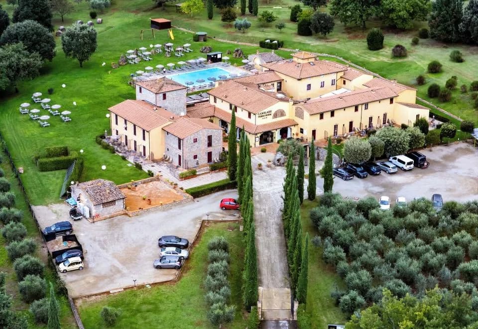 Hotel & Restaurant Casolare le Terre Rosse