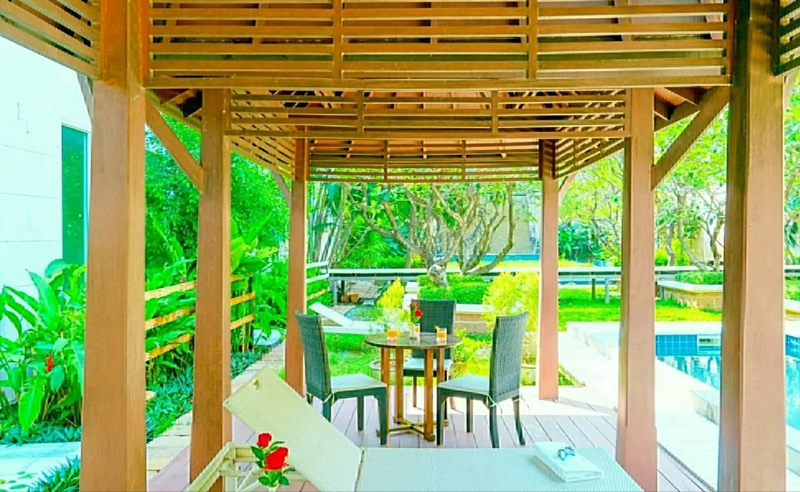 Bangkok Natural Spa Resort and Suite