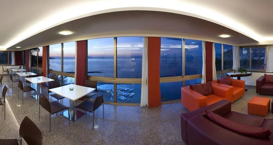 Hotel Cosmomare