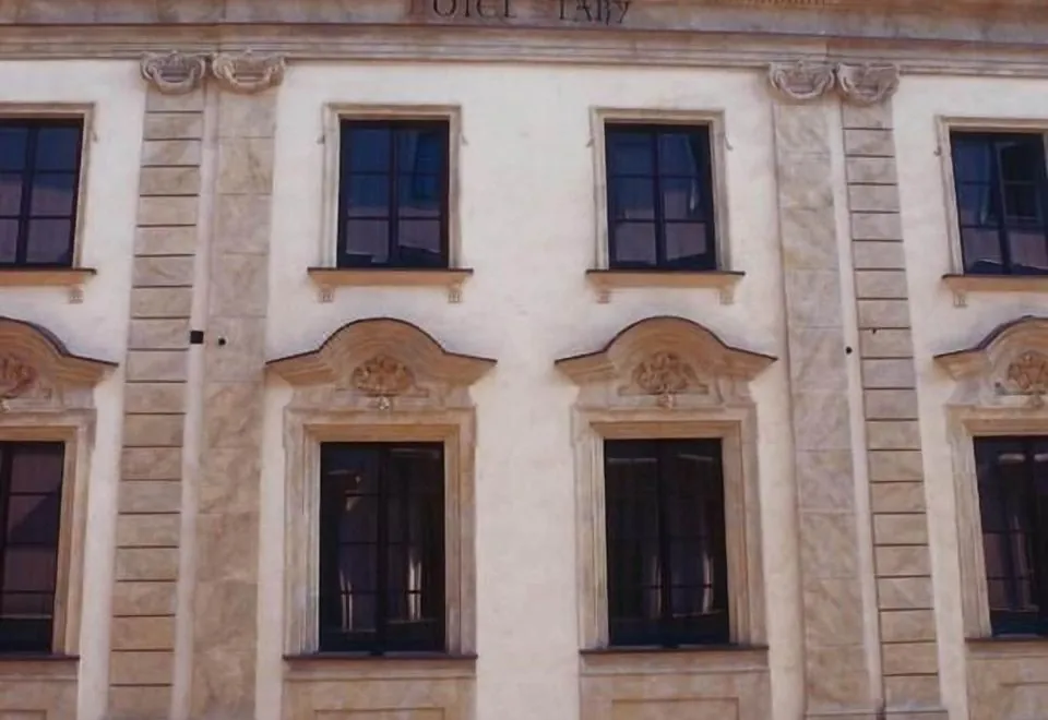 Hotel Stary
