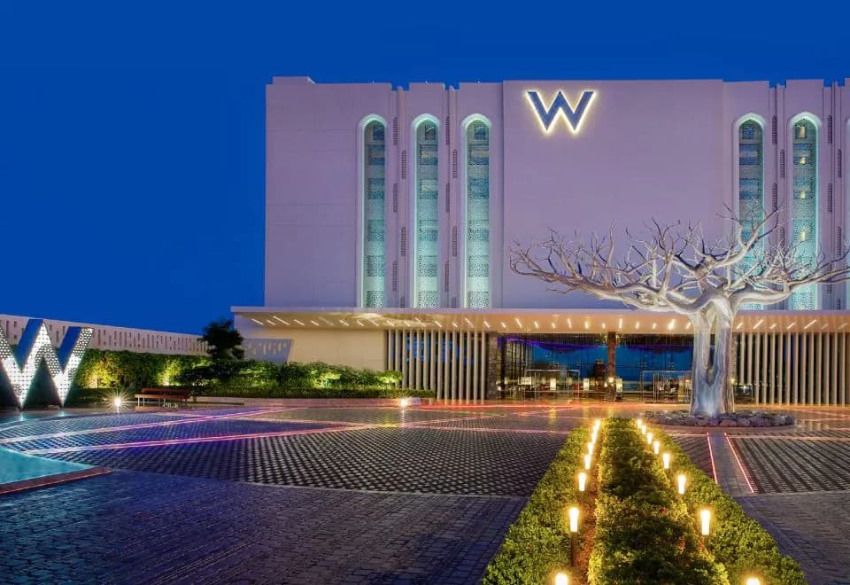 W Muscat