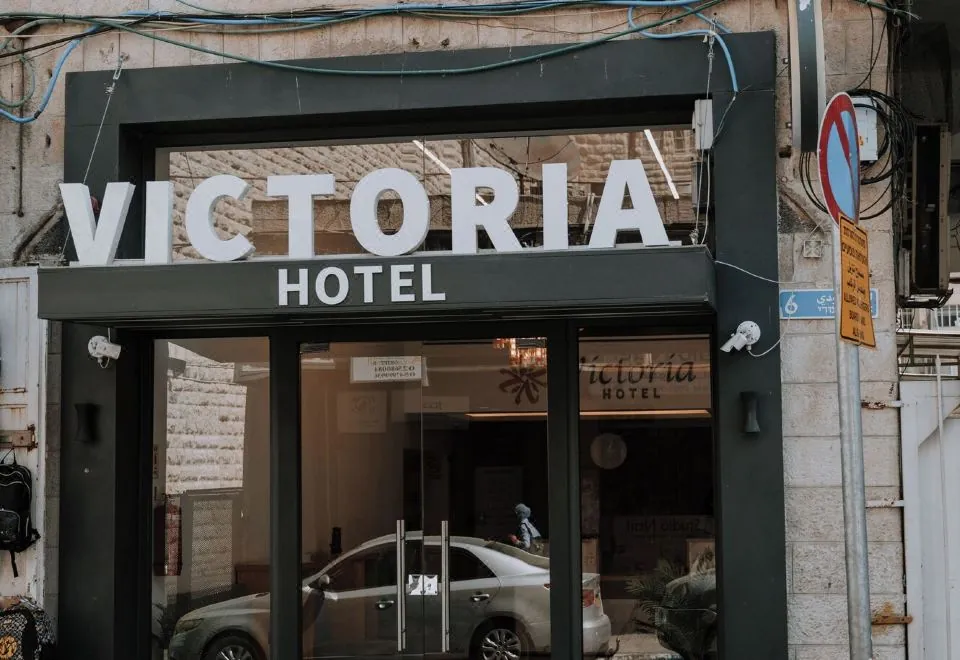 Victoria Hotel