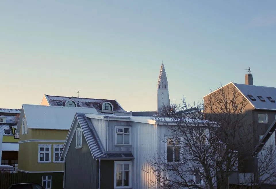 Grettir Apartments