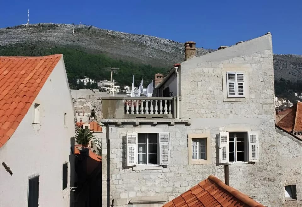 Celenga Apartments with Free Offsite Parking