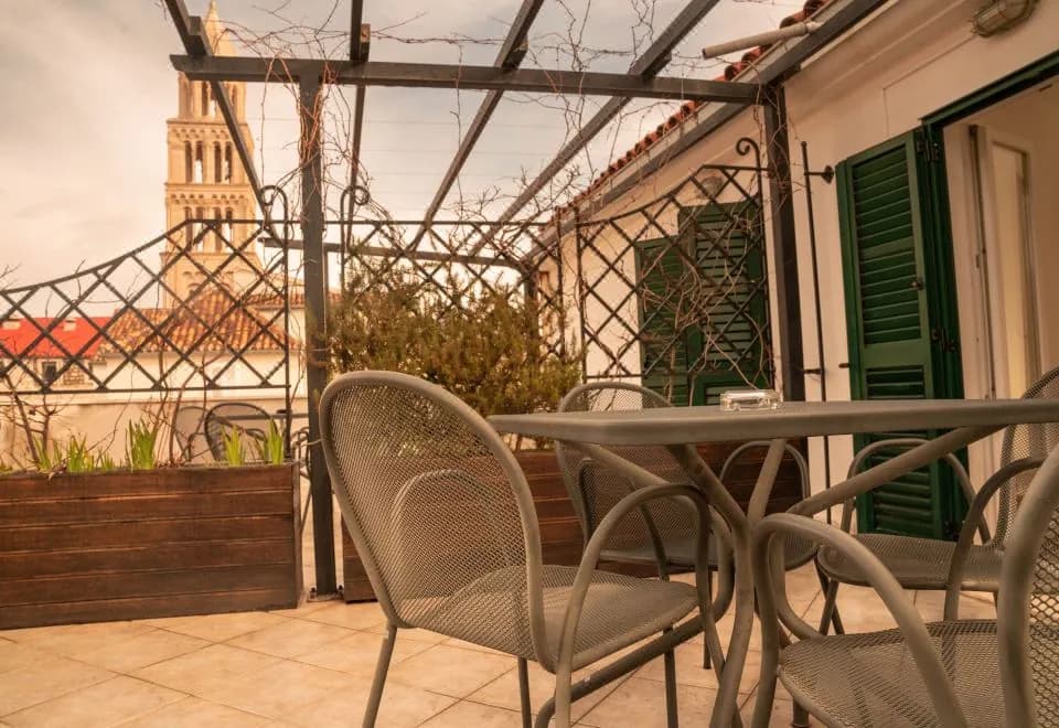 Slavija Culture Heritage Hotel